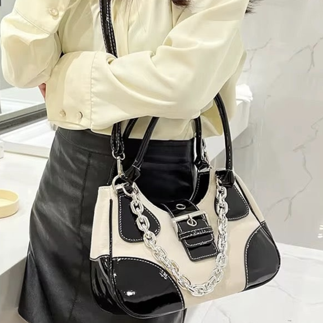 Hot stylish shoulder bag